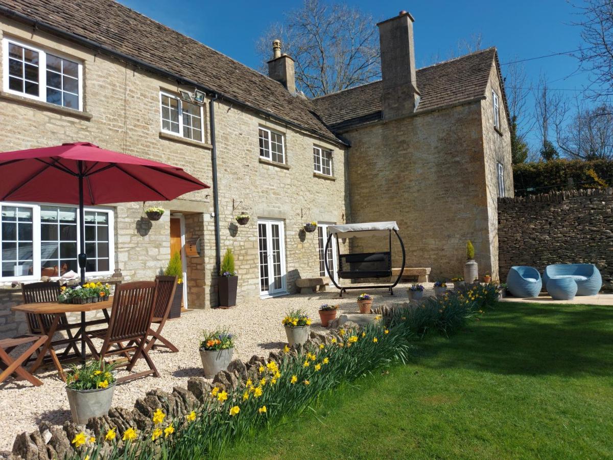Thames Head Wharf - Historic Cotswold Cottage With Stunning Countryside Views Сайренсестер Екстер'єр фото