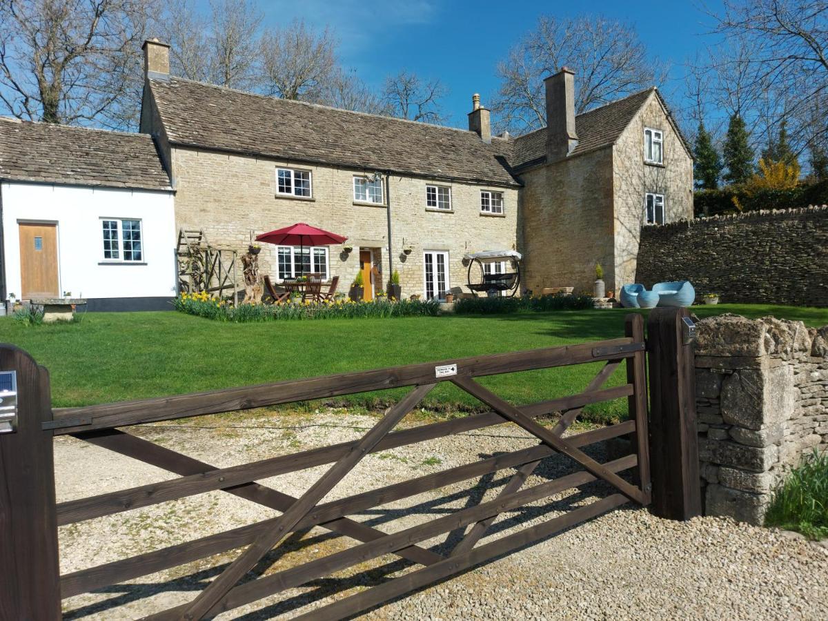 Thames Head Wharf - Historic Cotswold Cottage With Stunning Countryside Views Сайренсестер Екстер'єр фото