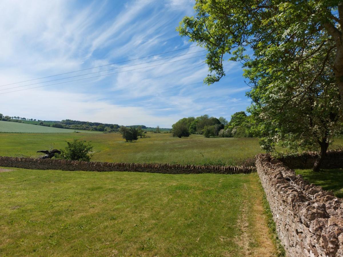 Thames Head Wharf - Historic Cotswold Cottage With Stunning Countryside Views Сайренсестер Екстер'єр фото